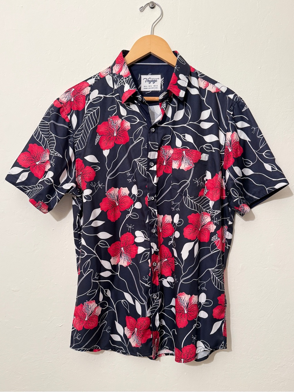 Hawaiian Shirt Hibiscus Shirt Men’s Medium Navy Red Floral Button